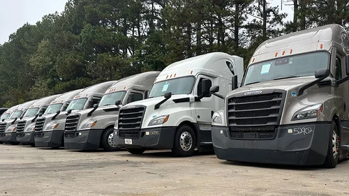 Schneider offering a free third-party 90‑day warranty on used trucks